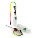 Flaschenbong mit Blatt