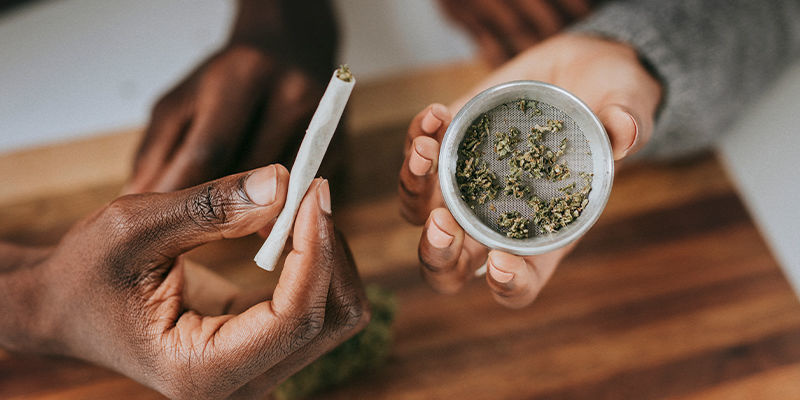 Zu high von Weed? Das hält nicht ewig an!