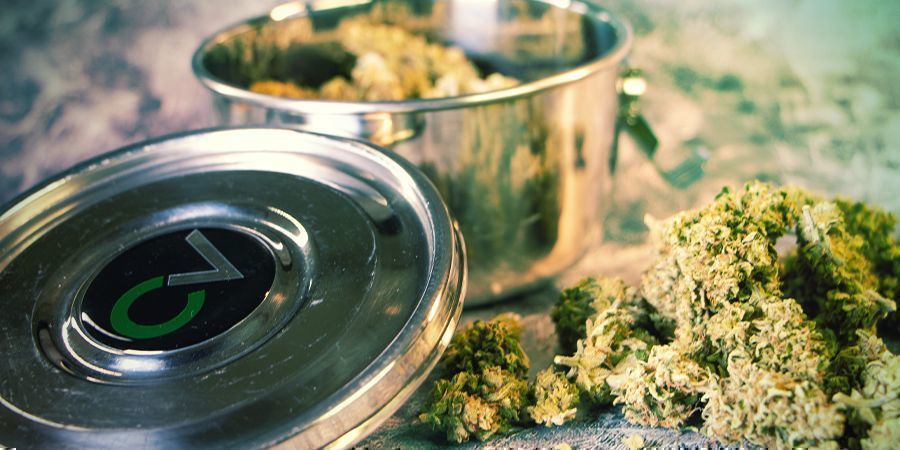 Aufbewahrungsbehälter Cvault AUFBEWAHRUNGSBEHÄLTER CVAULT