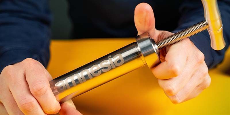 Schraube Das Oberteil Mit Der Kurbel Wieder Auf Die Pollenpresse Schraube das Oberteil mit der Kurbel wieder auf die Pollenpresse