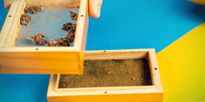 Öffne Die Siebkiste Und Entferne Das Sieb Öffne die Siebkiste und entferne das Sieb