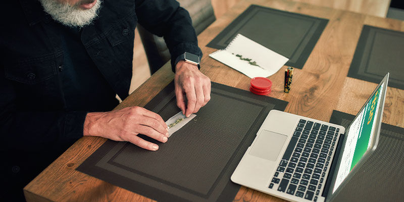 Sieh Dir Namhafte Webseiten An, Bei Denen Sich Alles Um Cannabis Dreht Sieh Dir namhafte Webseiten an, bei denen sich alles um Cannabis dreht