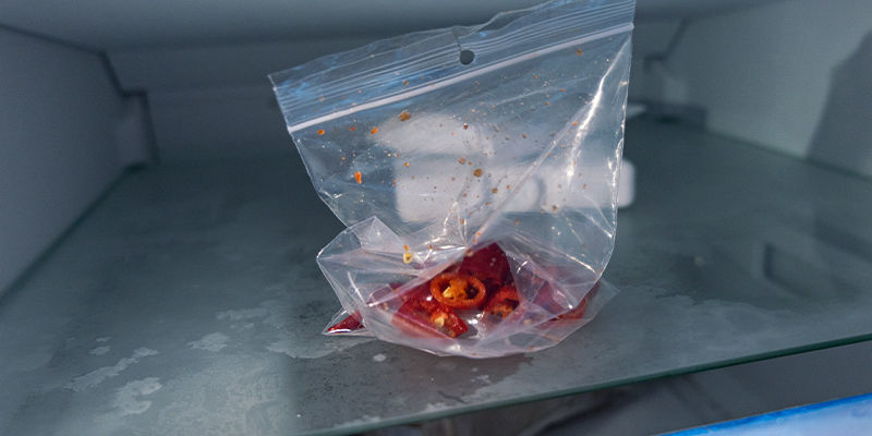 Geschnittene Chilis Einfrieren Geschnittene Chilis einfrieren