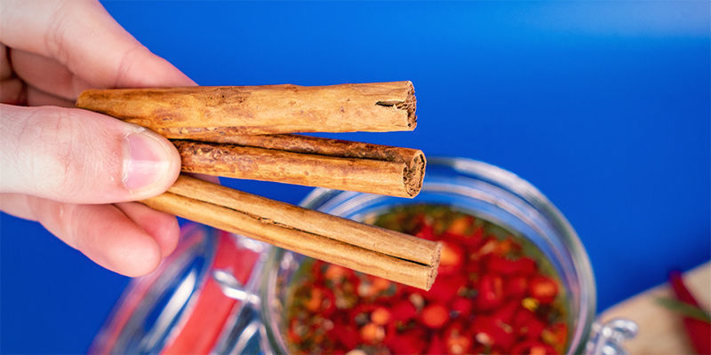 Füge Einmachgewürze Deiner Wahl Hinzu Füge Einmachgewürze Deiner Wahl Hinzu