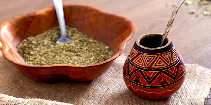 Yerba Mate Tee: Die Traditionelle Art Yerba Mate Tee: Die Traditionelle Art