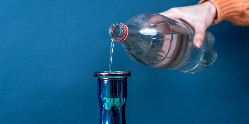 2. Gieße Wasser In Die Bowl