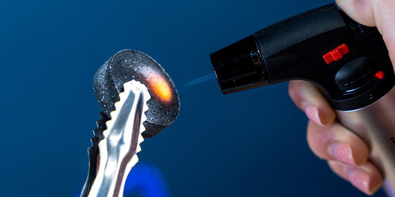 7. Zünde Die Kohlen An