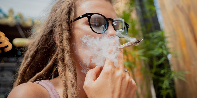 Cannabis inhalieren: Übung macht den Meister