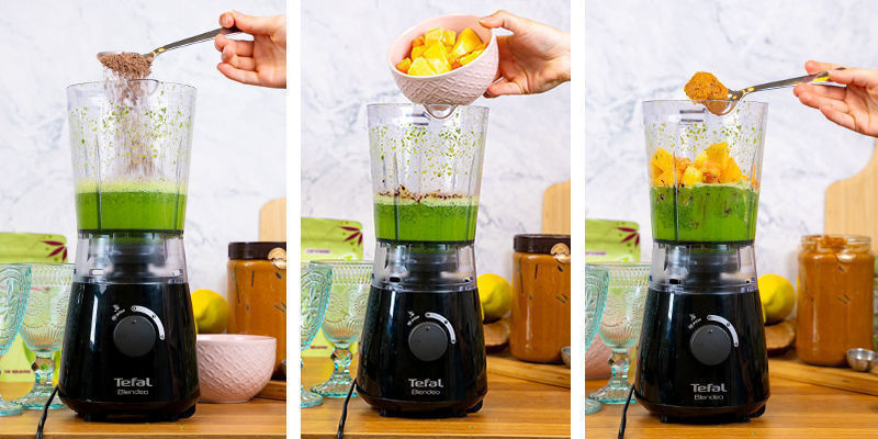 Sobald du eine Mischung hast, gib Kakaopulver, Zimt und beliebiges Obst hinzu.