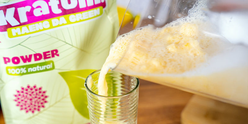 Tropischer Kratom-Smoothie