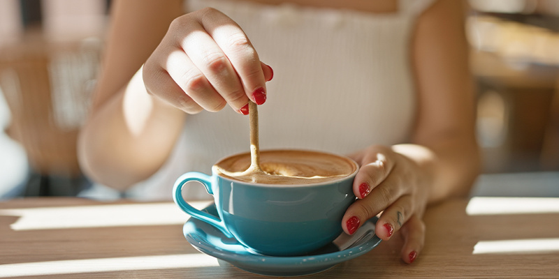 Kratom und Kaffee richtig kombinieren