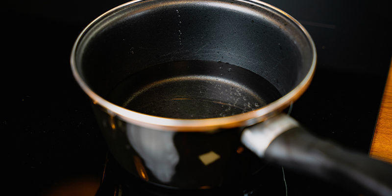 2. Erhitze Etwas Wasser 2. Erhitze Etwas Wasser