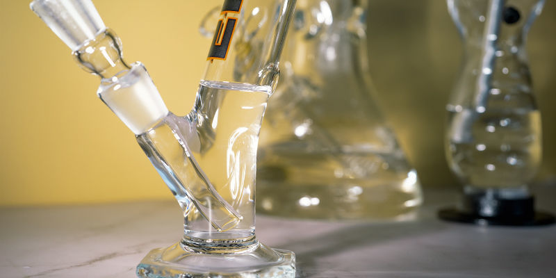 Warum Braucht Eine Bong Wasser? Warum Braucht Eine Bong Wasser?