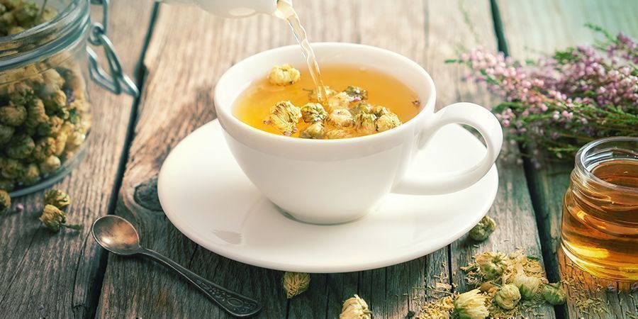 Tee Kochen Wie man Schlafkräuter einnimmt: Tee kochen