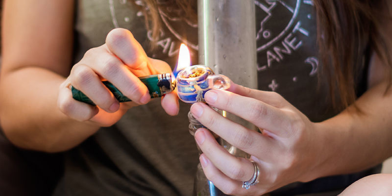 Warum Verwendet Man Eine Bong? Warum Verwendet Man Eine Bong?