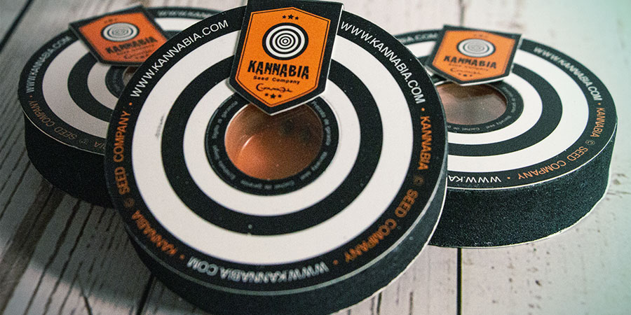 Verpackung von Kannabia Verpackung von Kannabia