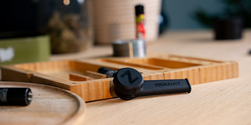 Zamnesia Karma Silikonpfeife (PieceMaker)