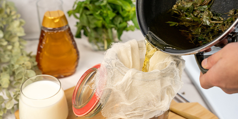 Seihe Das Pflanzenmaterial Von Deinem 