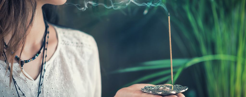 Entspannendes Pflanzliches Räucherwerk