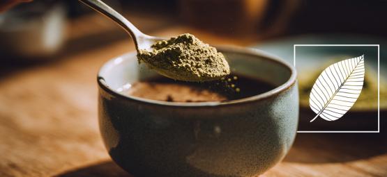 Kann man Kratom mit Kaffee kombinieren? Deine neue Morgenroutine!